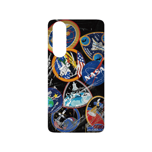 RHINOSHIELD | Cosmos SolidSuit Huawei P30 Case - Astronaut Suit - Insignia Patches